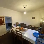 Souvenirs Rignacois بيت للعطل *